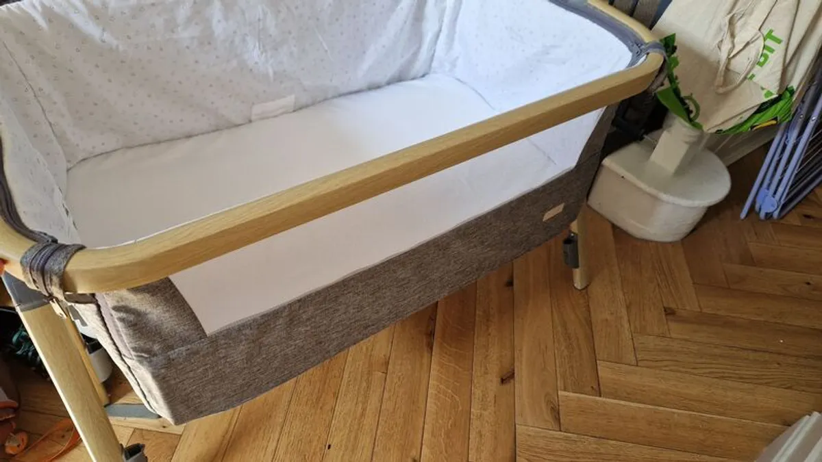 Tutti Bambini Bedside Crib - Image 2