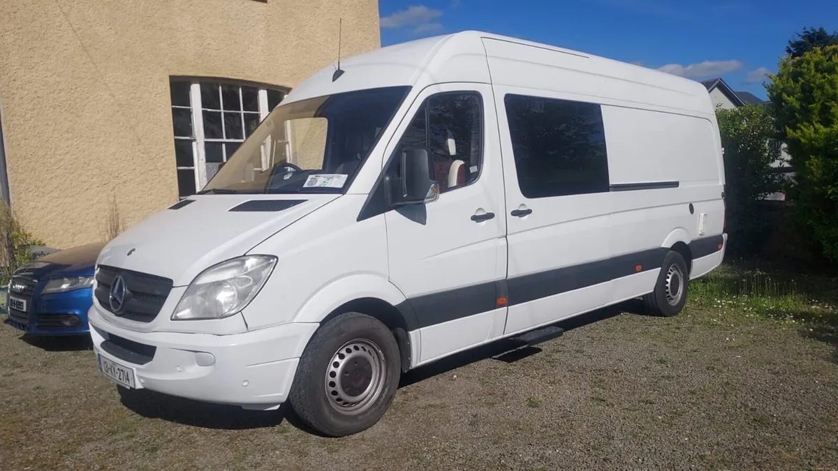 Mercedes Camper van for rent - Image 3