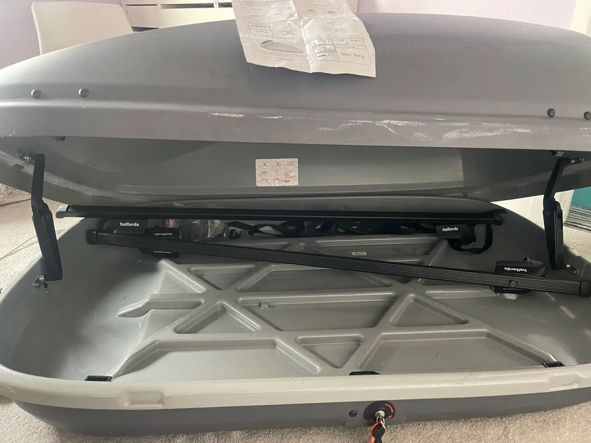 Car roof box  plus rails and instructions - Image 2