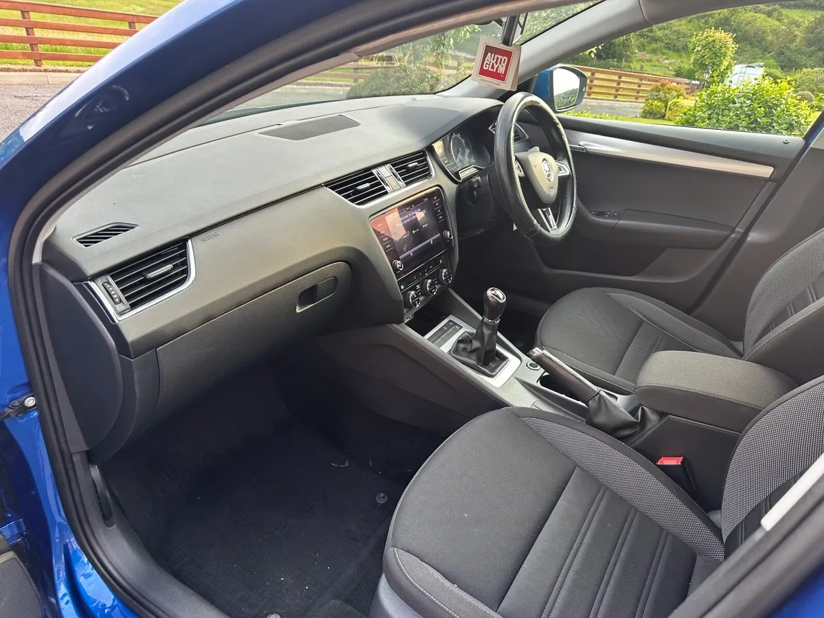 2020 Skoda Octavia Damage repairable - Image 2