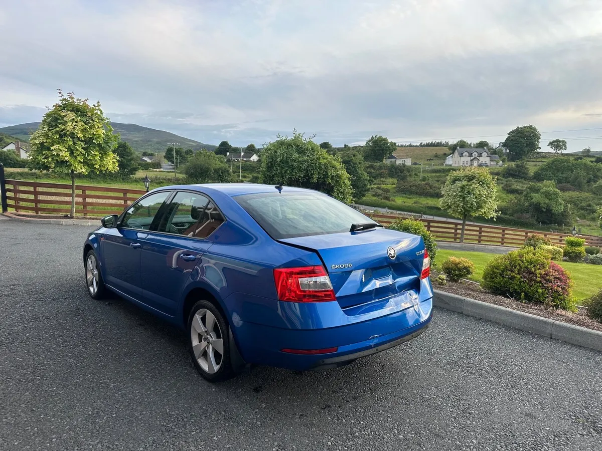 2020 Skoda Octavia Damage repairable - Image 3