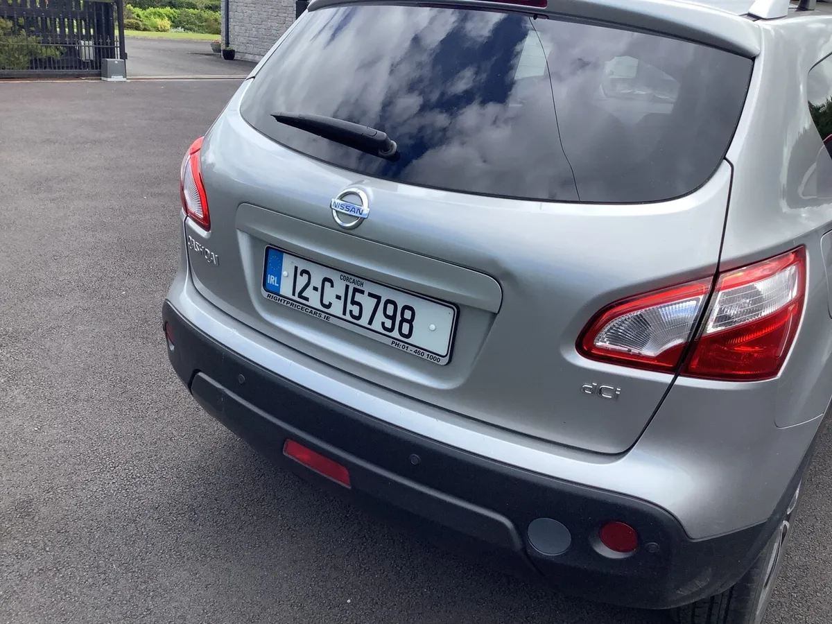Car - Image 2