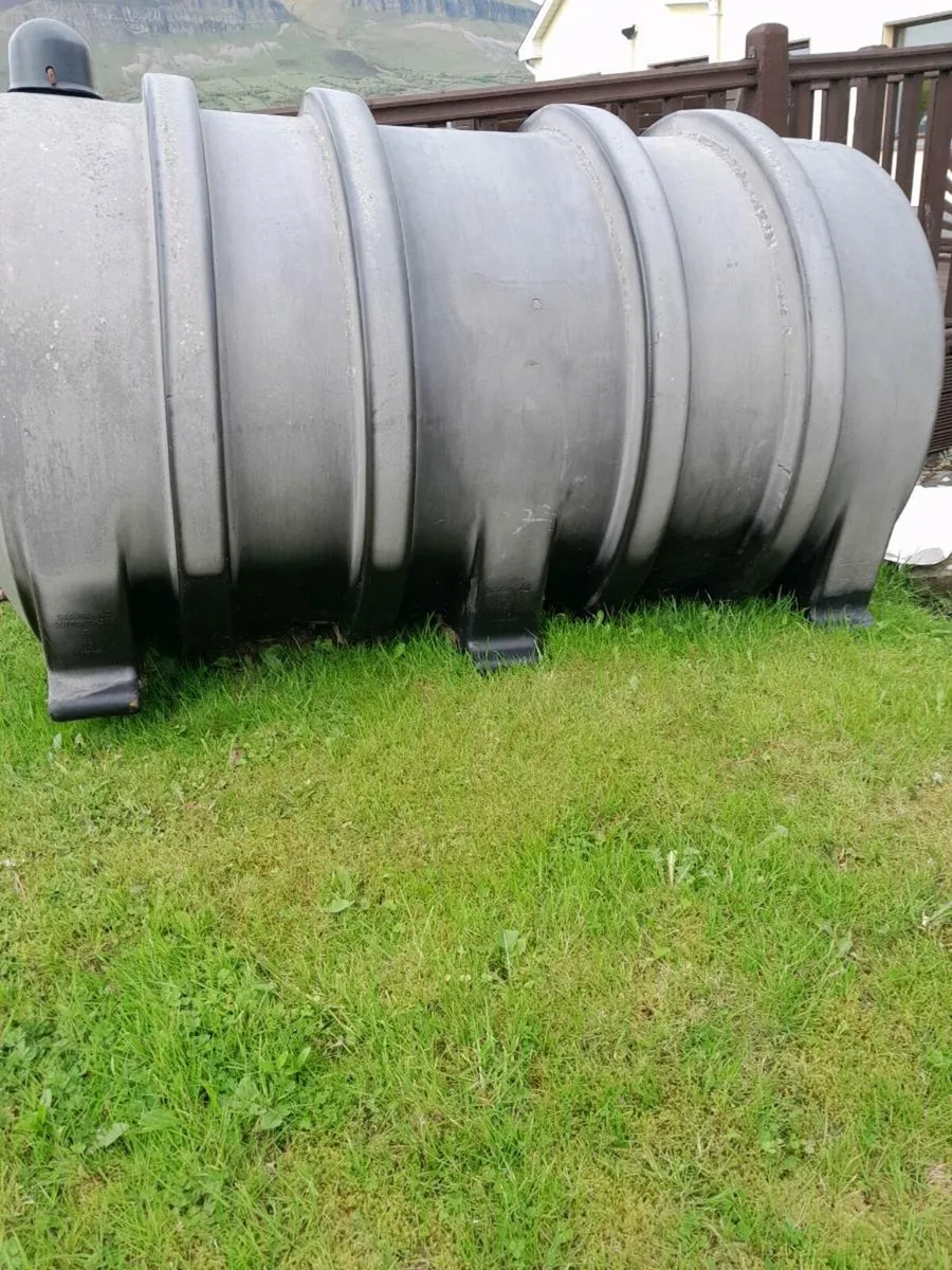 Oil tank - Image 2