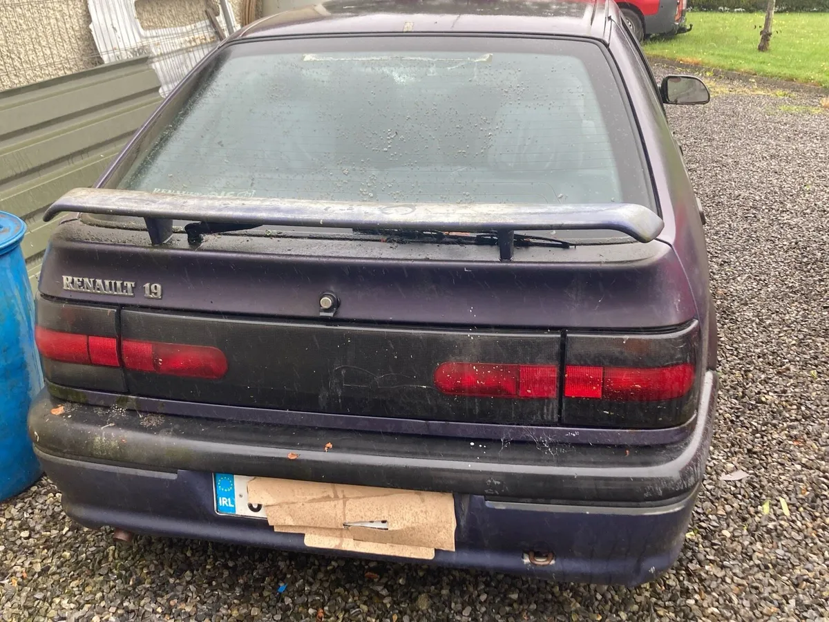 Renault 19 - Image 1