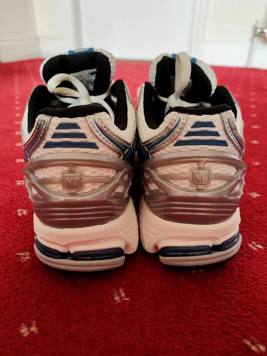 New Balance 1906R Silver Metallic Blue Size 9 UK - Image 3