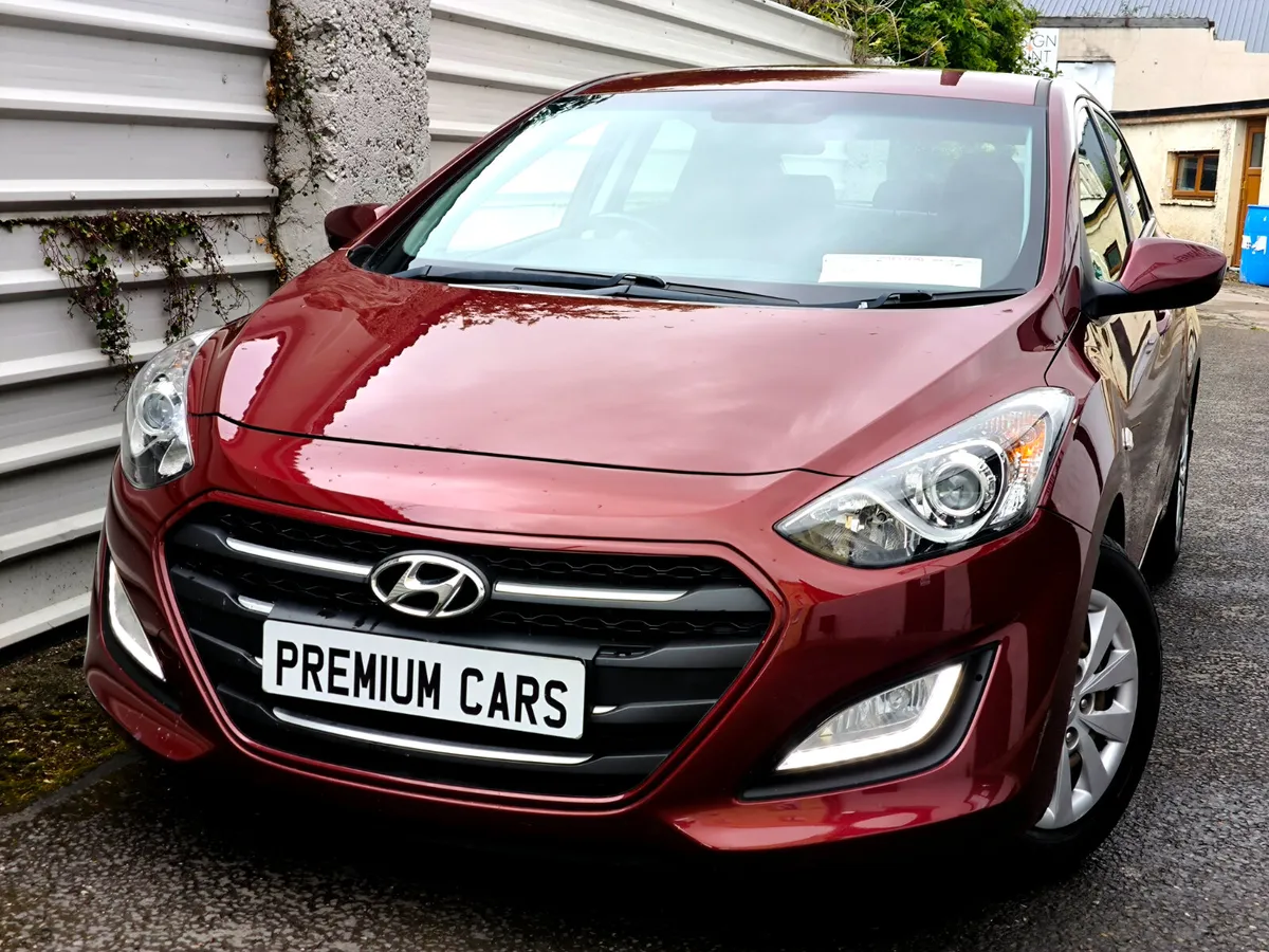 Hyundai i30 2016  1.4 petrol - Image 2