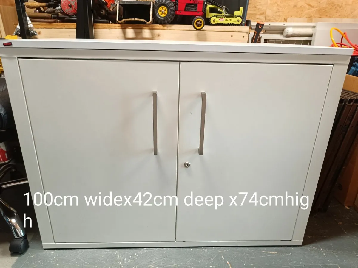 Cabinet - Image 1