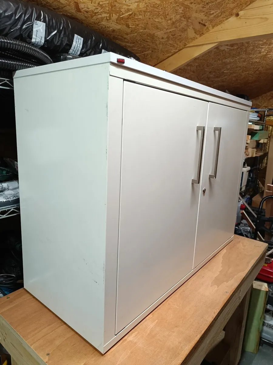Cabinet - Image 4