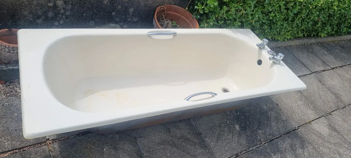 Cast Iron Bath - Image 2
