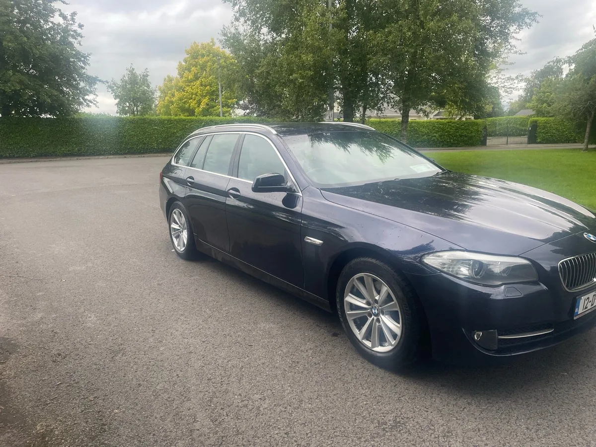 Low Mileage 5 Series BMW estate FSH - Image 3