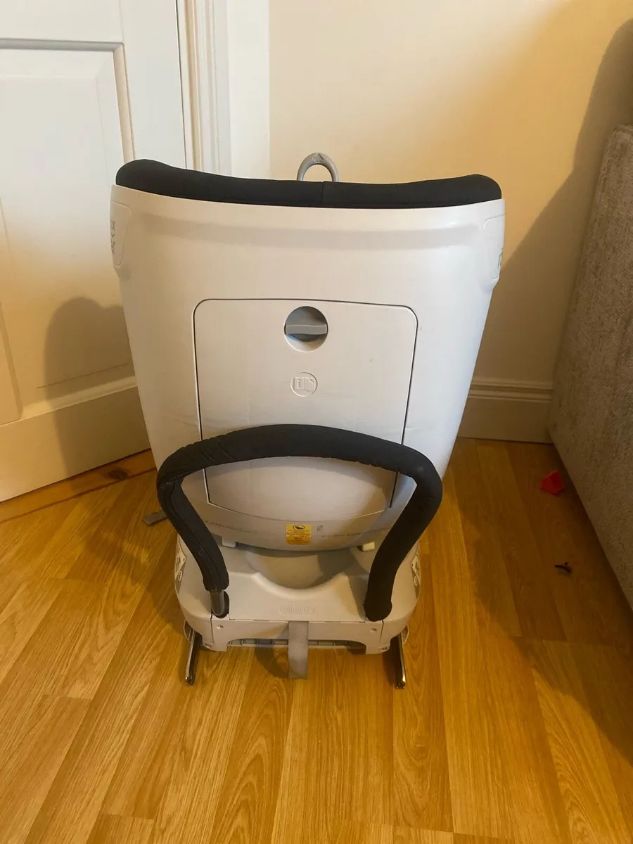 Britax Romer Car Seat - Image 3