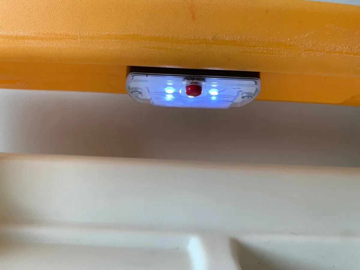 Desk step 2 - Image 3