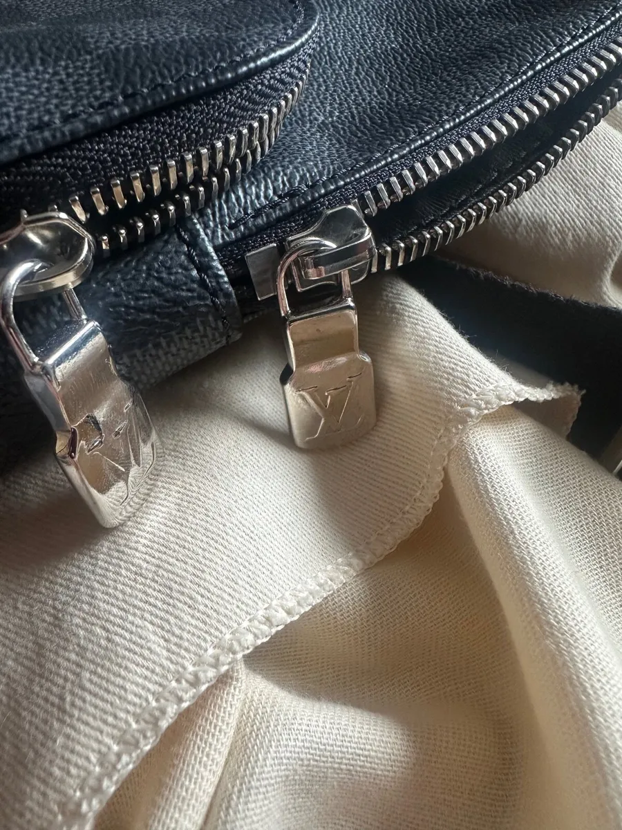 Louis Vuitton Avenue sling bag - Image 2