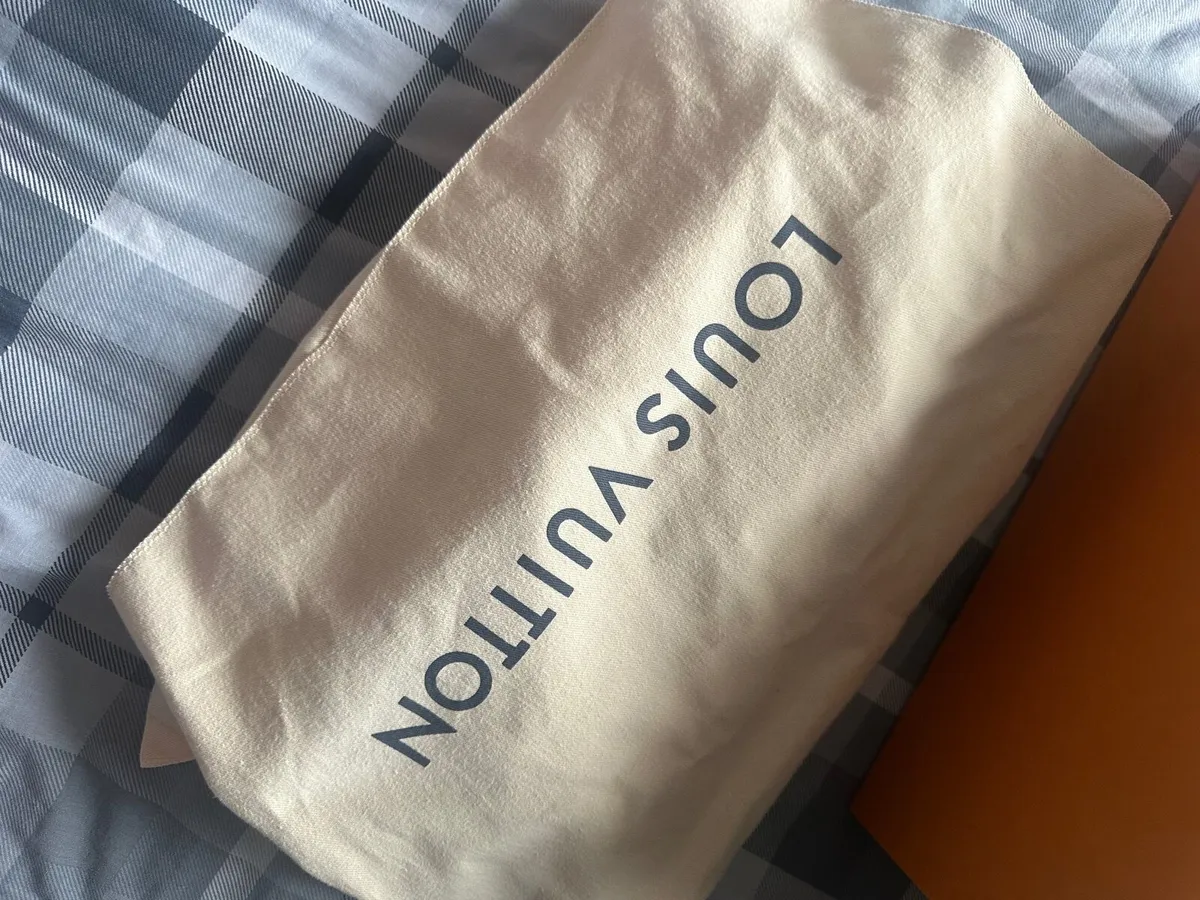 Louis Vuitton Avenue sling bag - Image 3