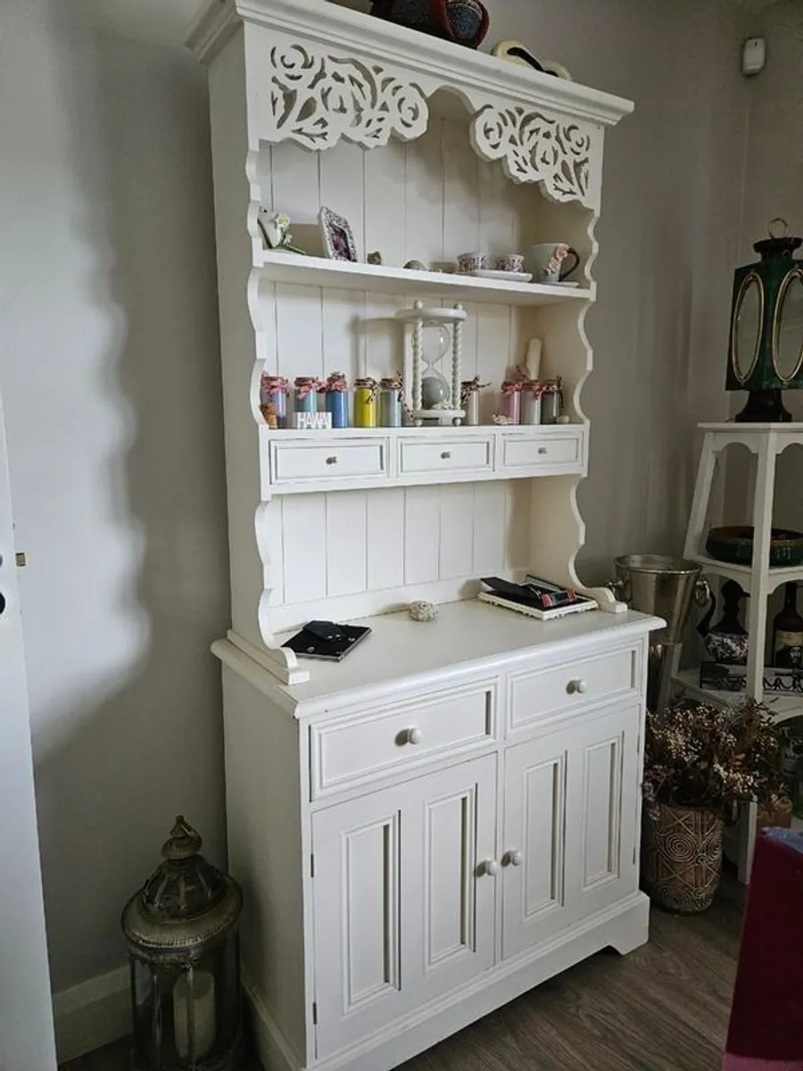 French Shabby Chic Dresser - Image 1