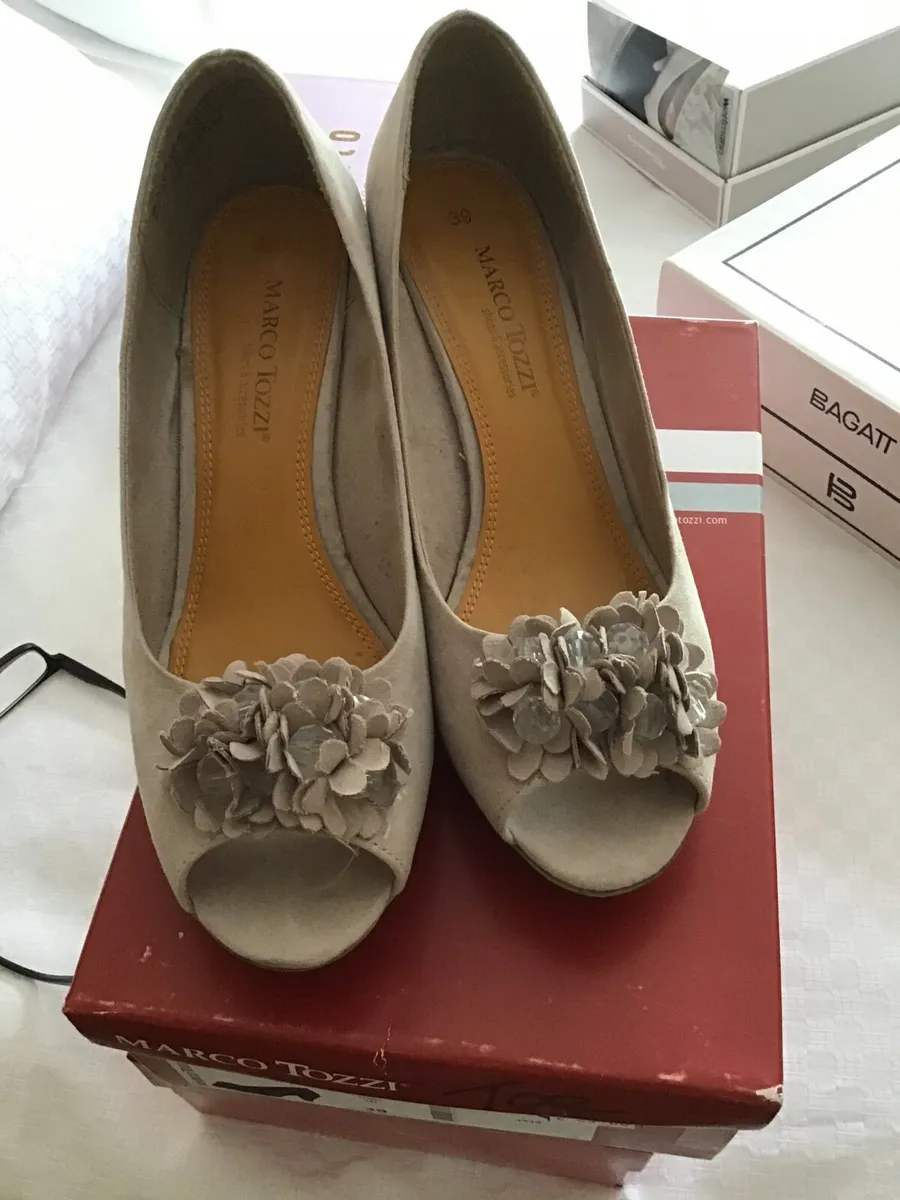 Beige shoes - Image 2