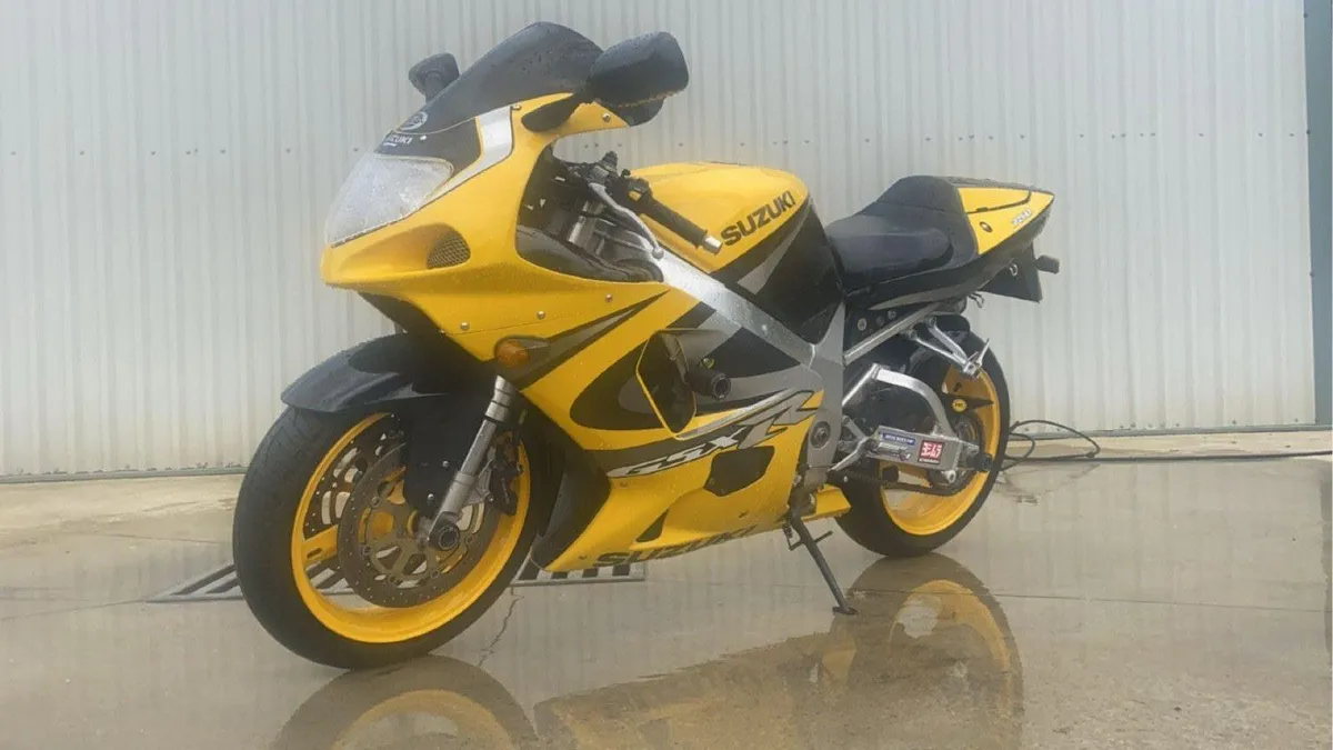 Suzuki gsxr 750 - Image 1
