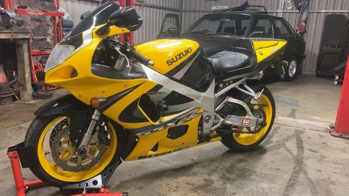 Suzuki gsxr 750 - Image 2
