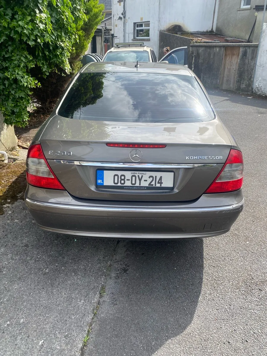 Car - Image 3