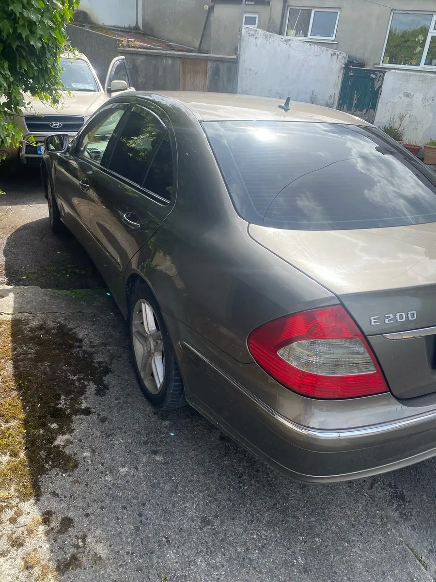 Car - Image 4
