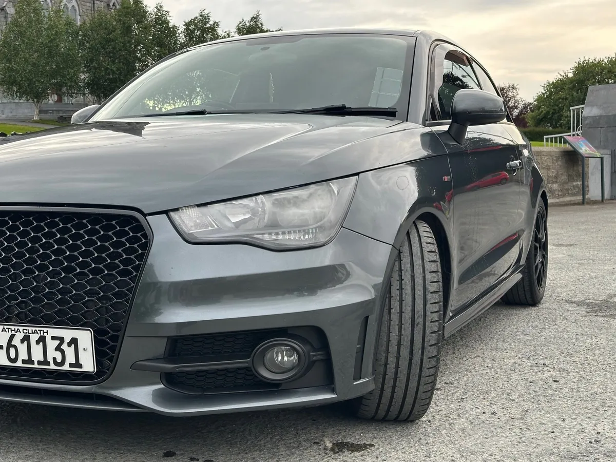 Audi A1 2011 - Image 2