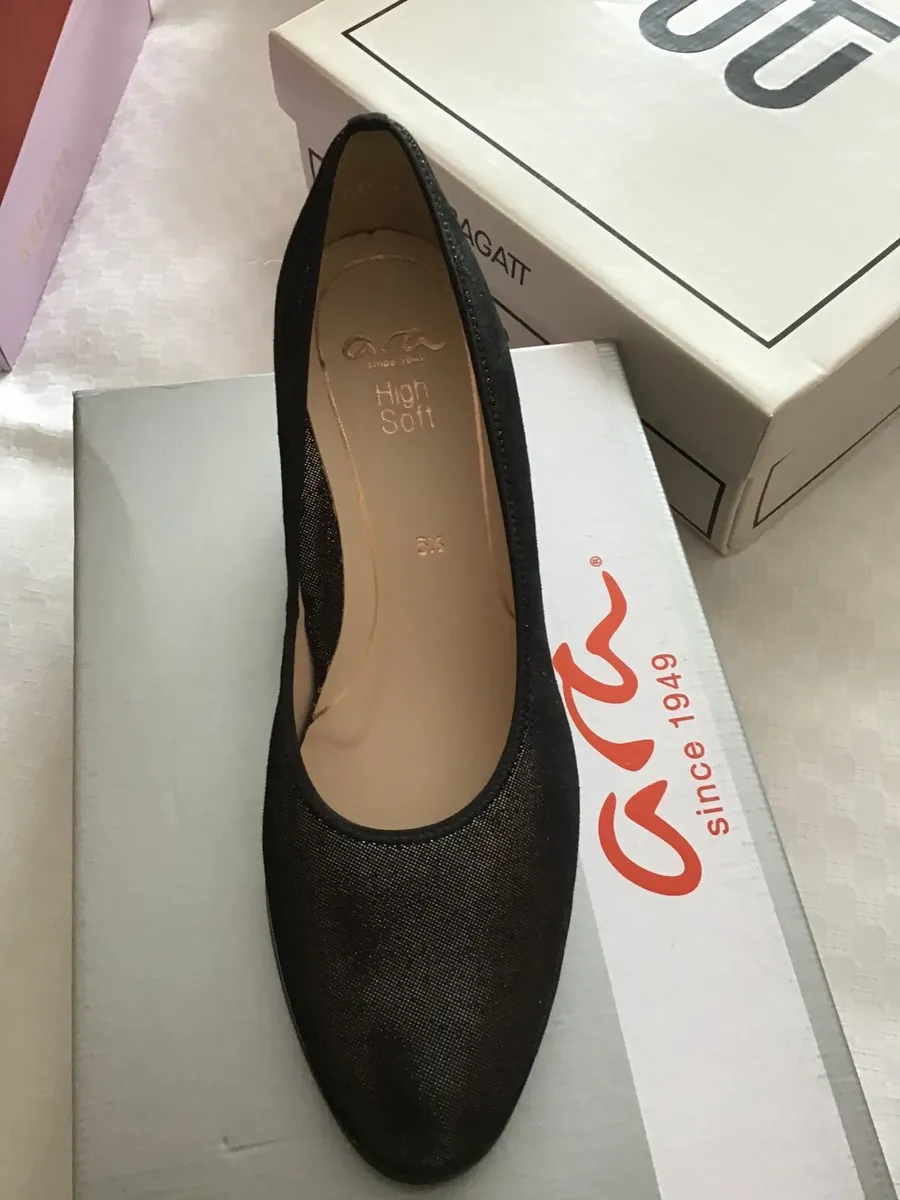 Ladies shoes - Image 3