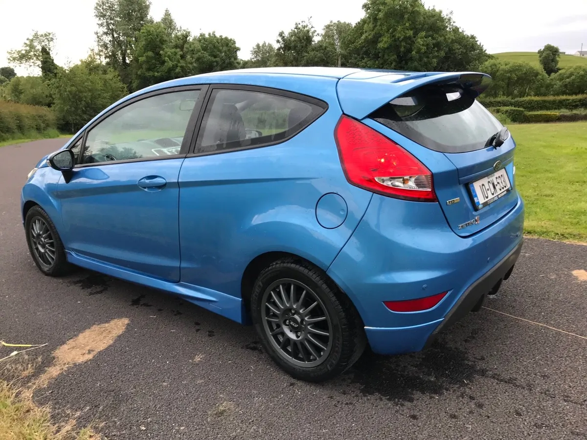 Ford Fiesta 1.6d - Image 3