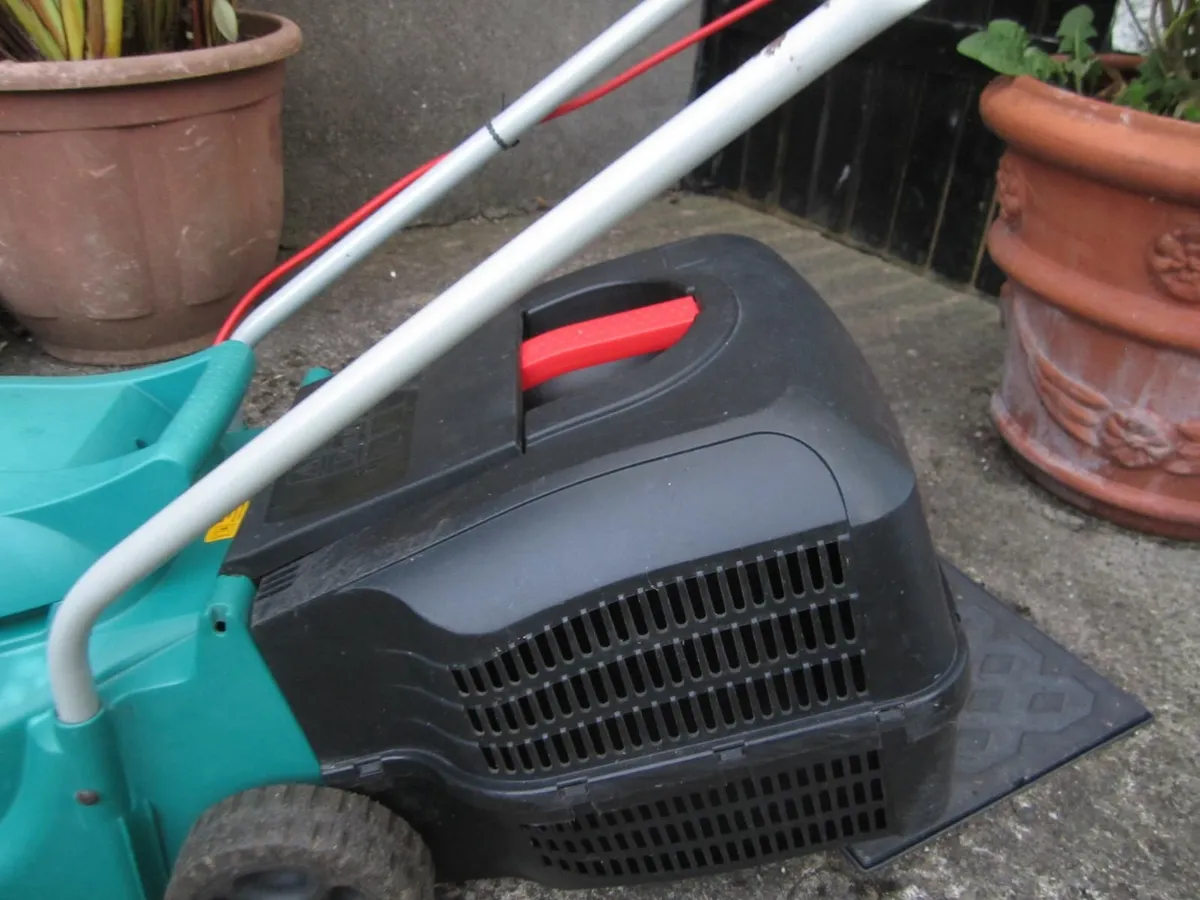 Bosch Rotak Electric Mower. - Image 4