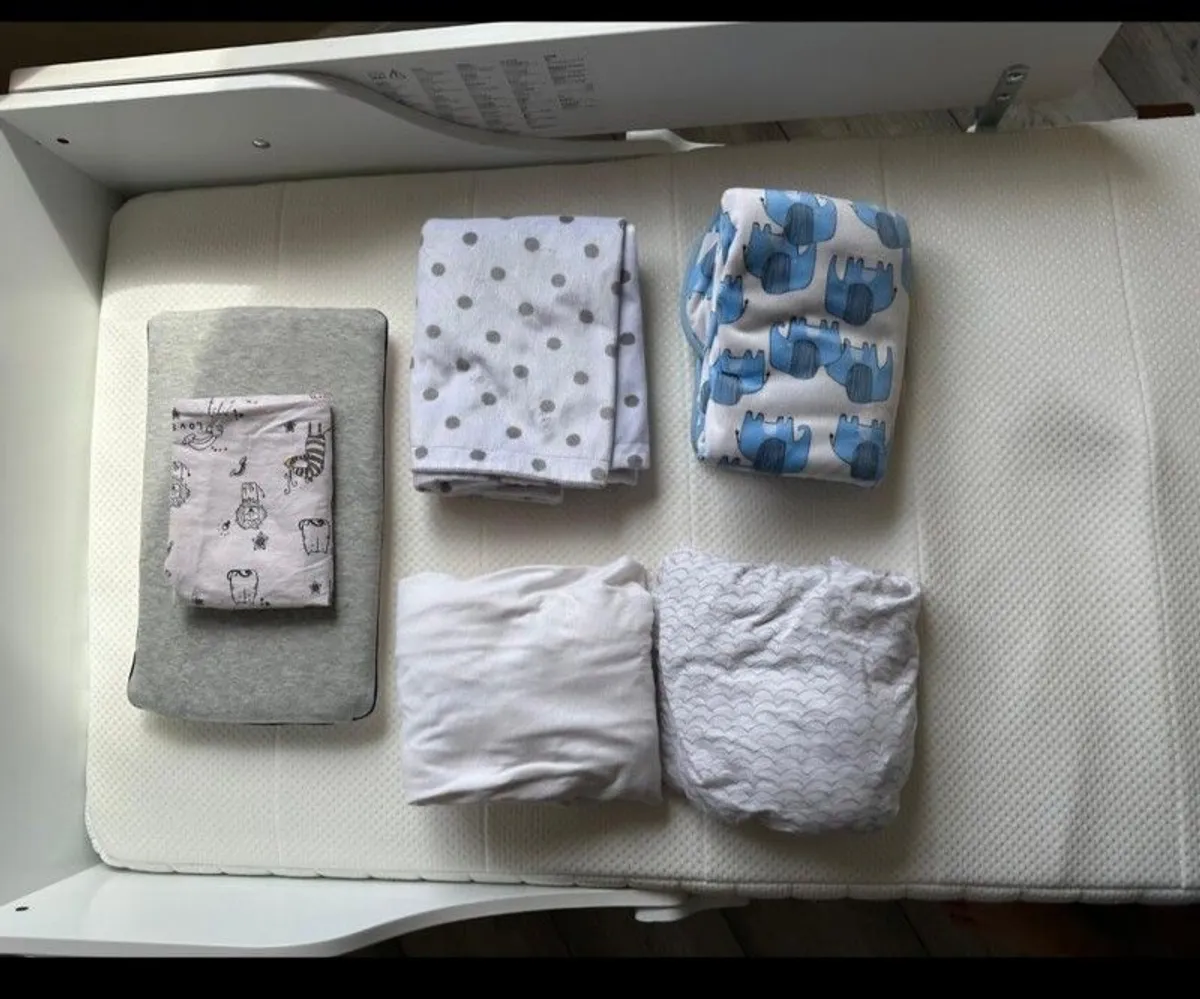 kid's bed with mattress and extra stuff can be arranged for delivery,give your offer and we go from there - Image 2