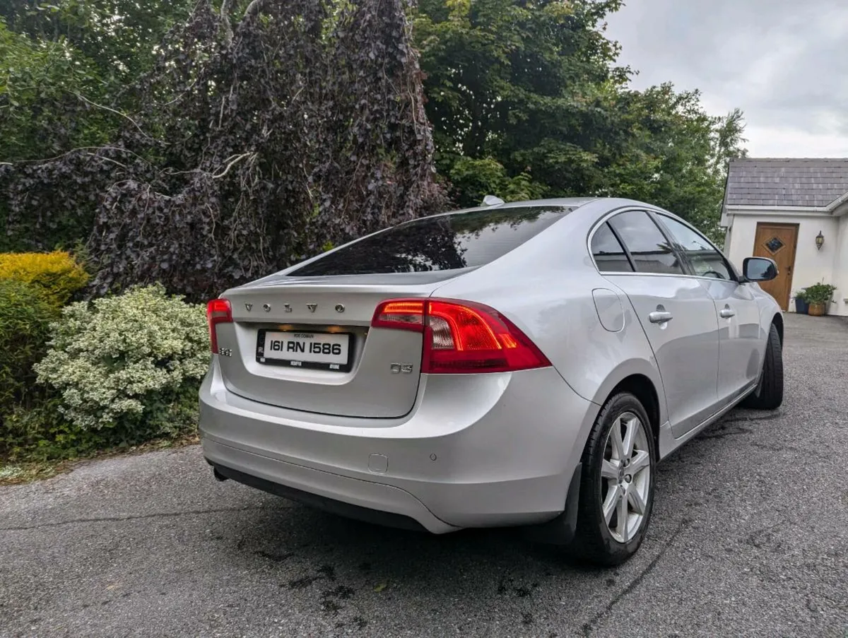 Volvo S60 D3 LUX - Image 4