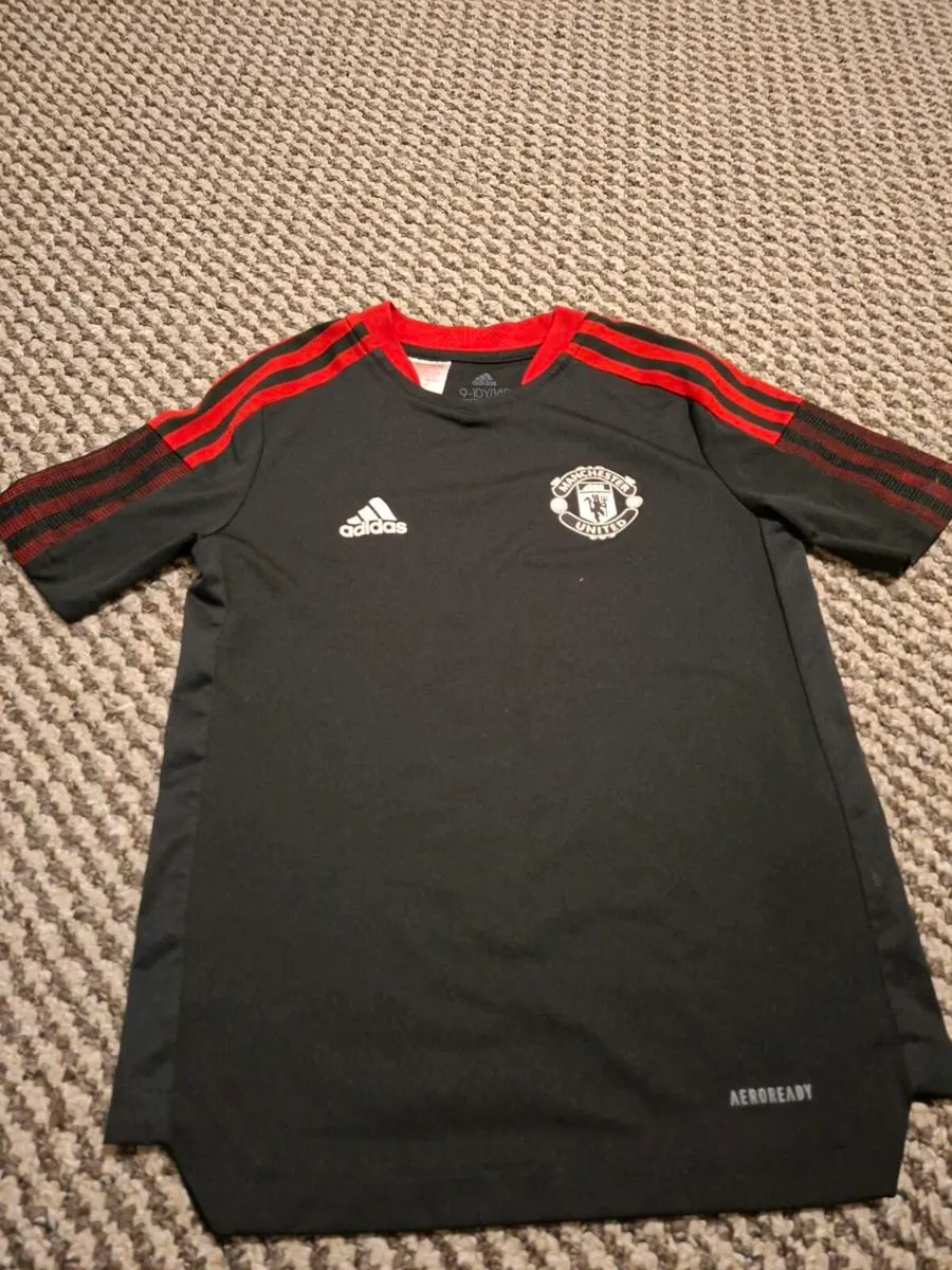 Manchester United - Image 1