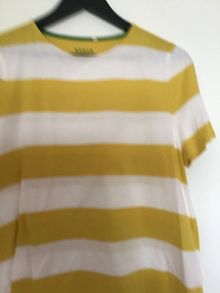 Ladies  Boden top - Image 2