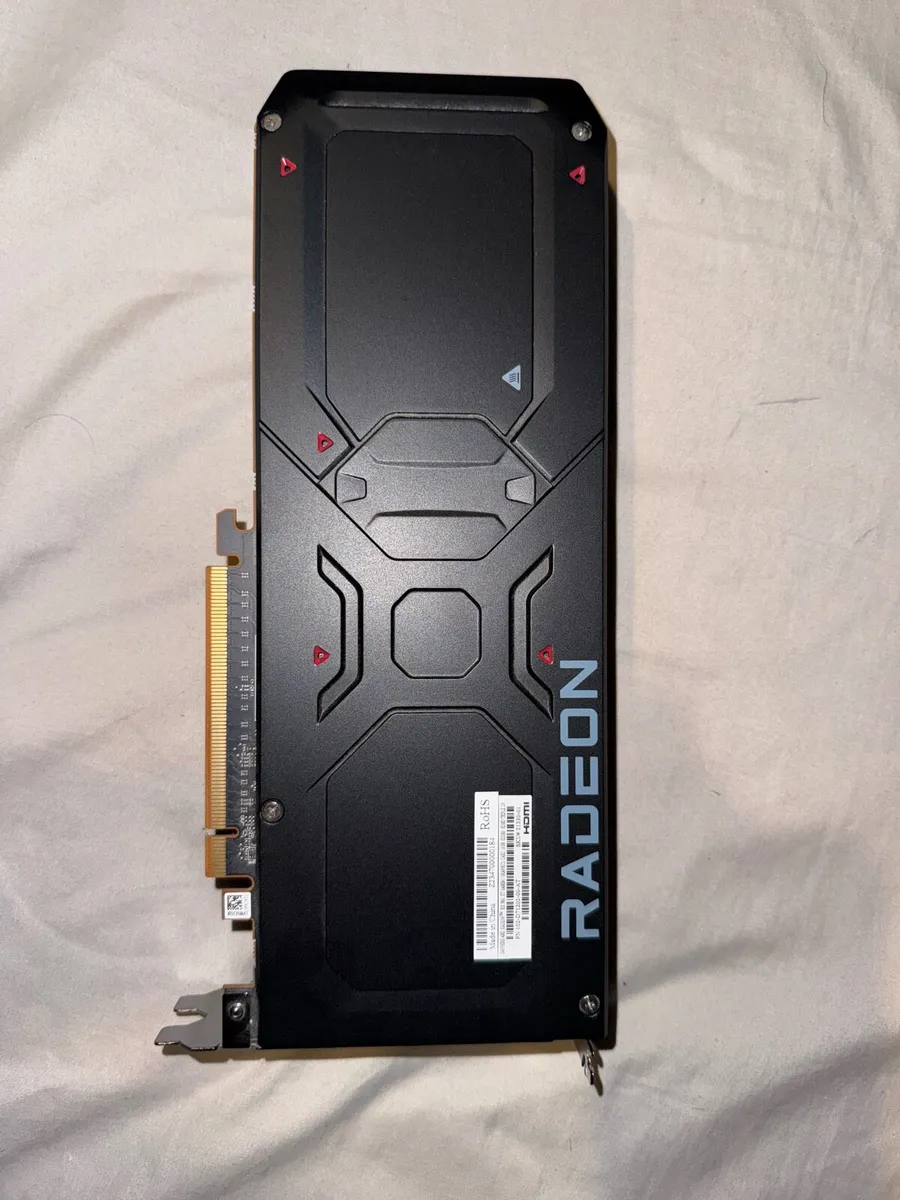 Sapphire Nitro+ Radeon Rx 7800 XT Graphics Card - Image 2