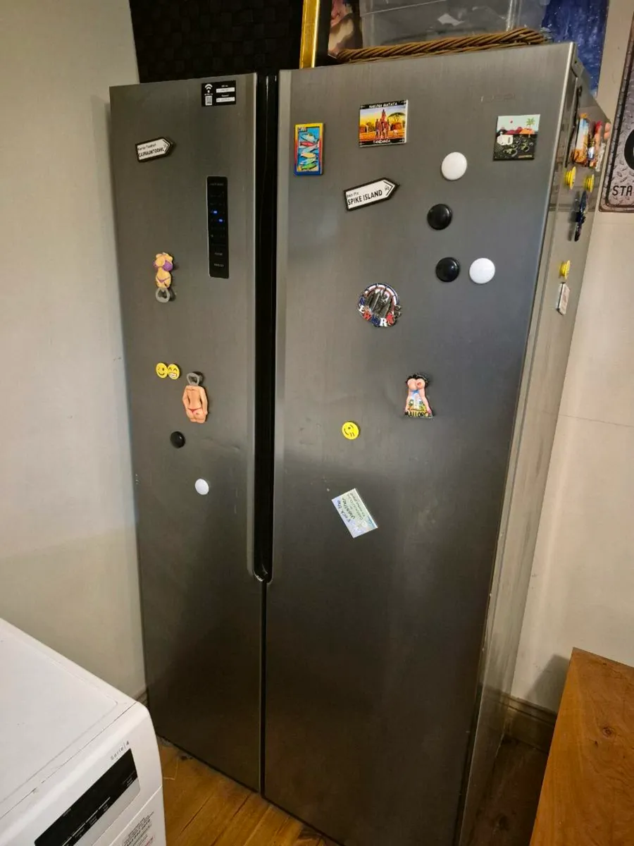 Fridge freezer, - Image 1