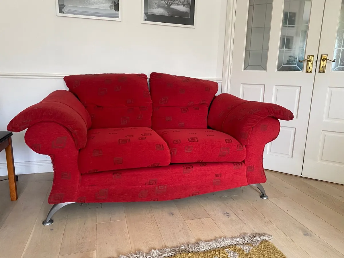 Red sofa - Image 2