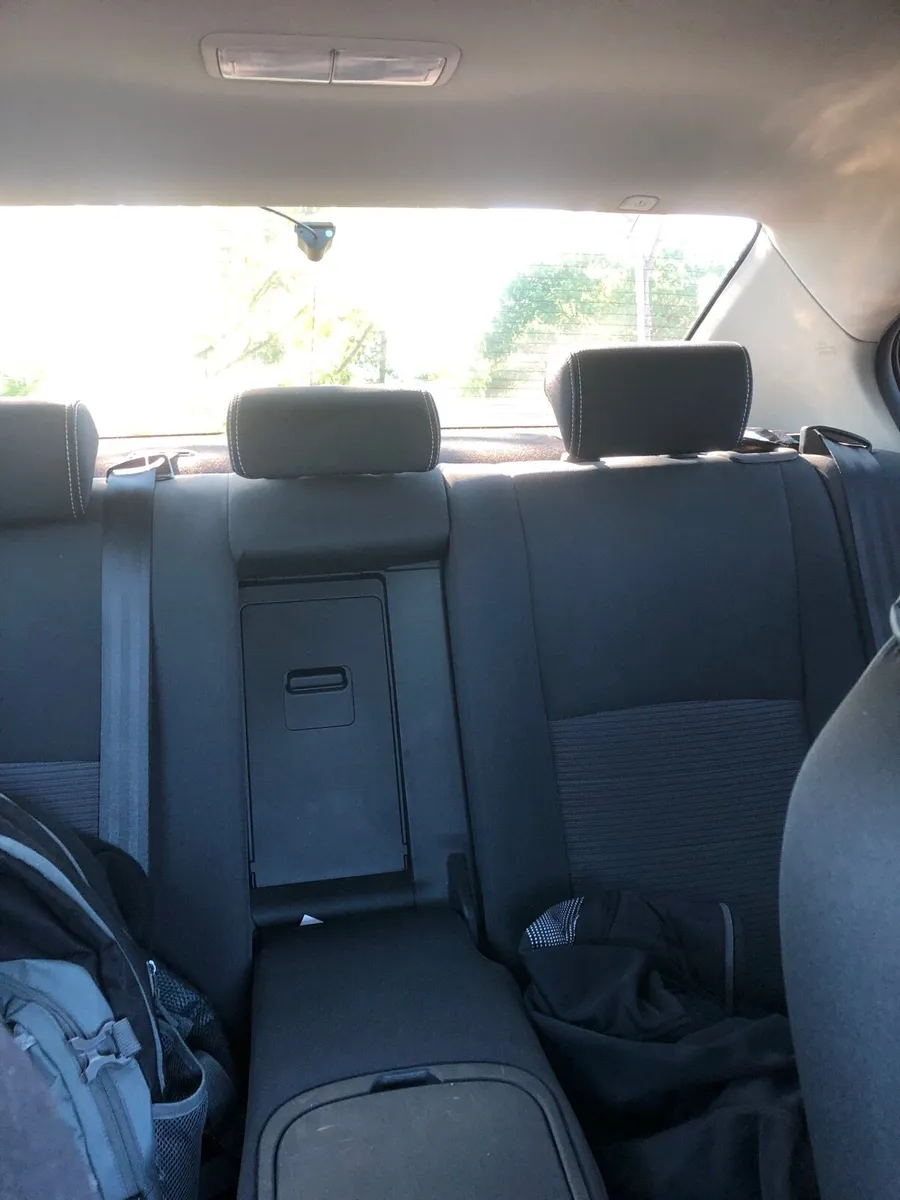 Car - Image 3