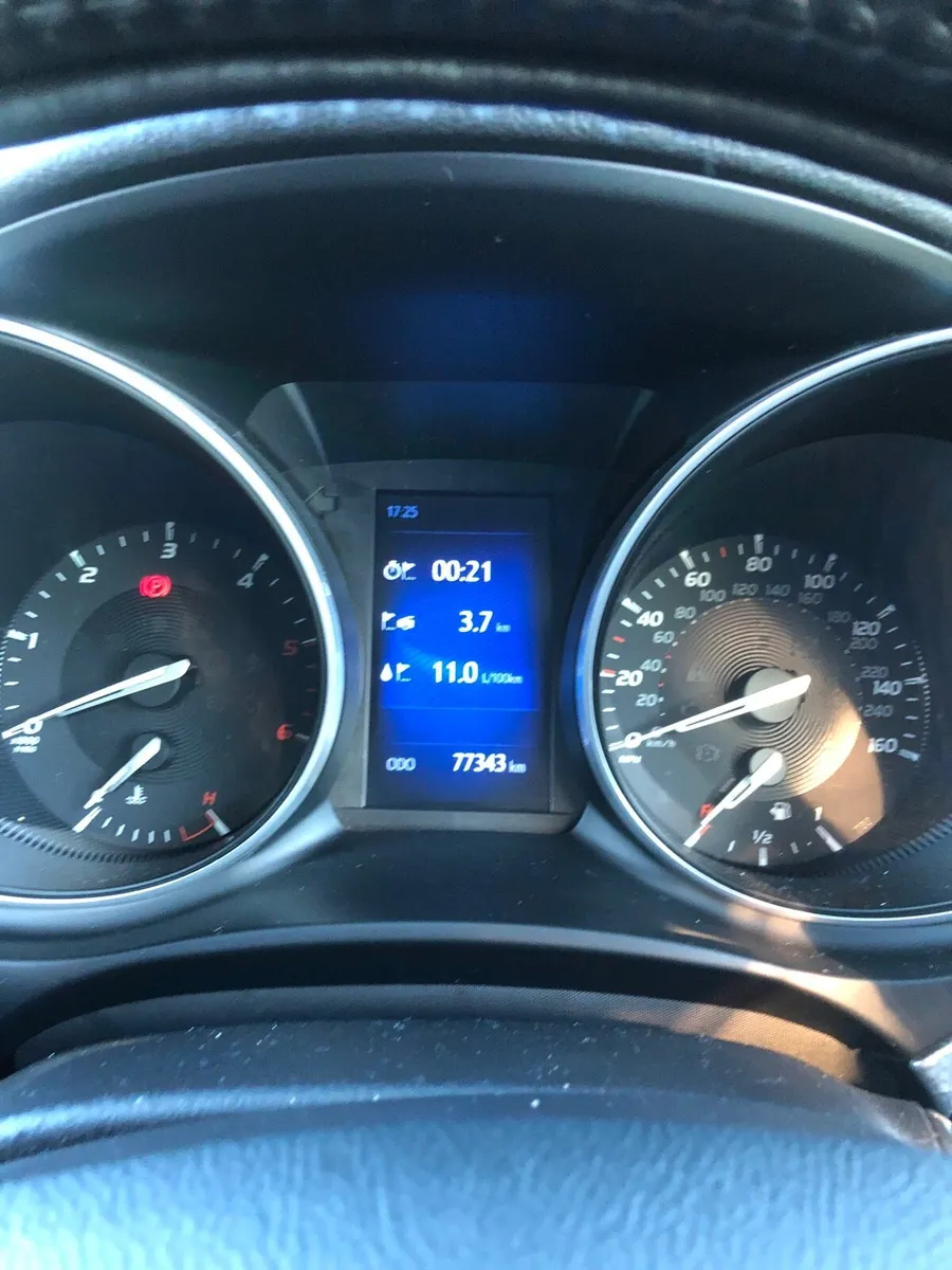Car - Image 4