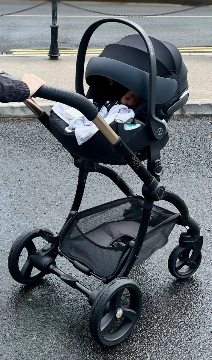 Egg2 Travel System plus Cybex Z2 Car Seat Bundle - Image 4