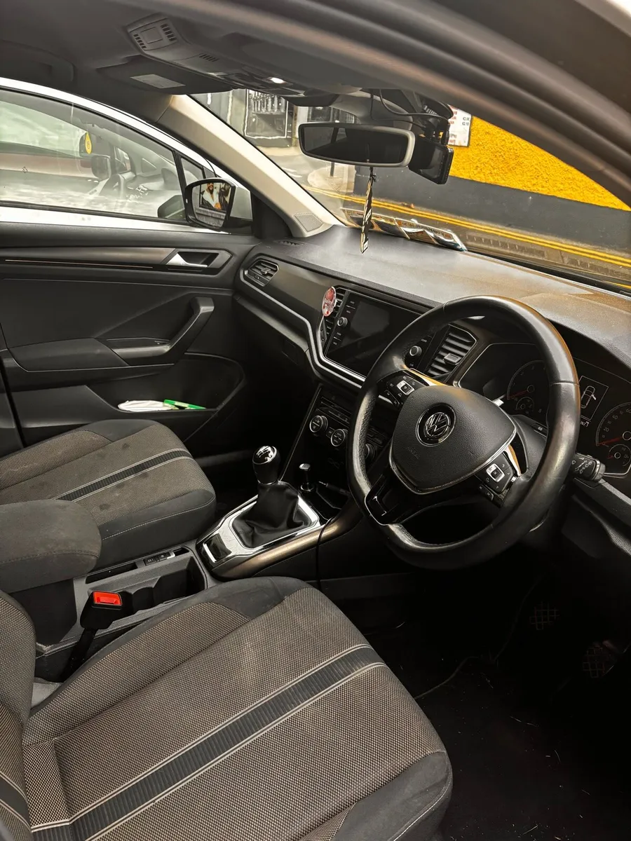 2018 Volkswagen T-Roc 1.0 TSI (Petrol) - Image 4