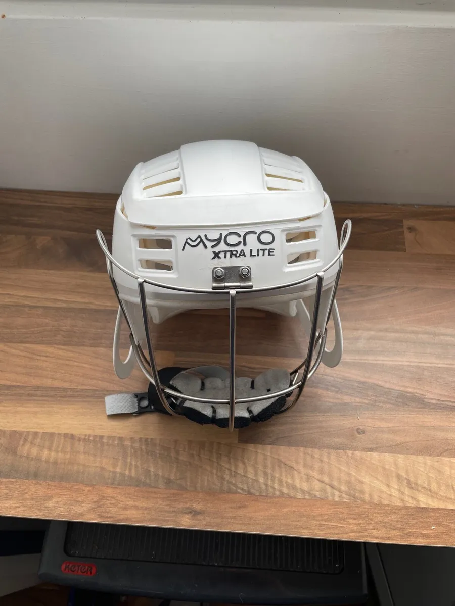 White mycro hurling helmet - Image 1