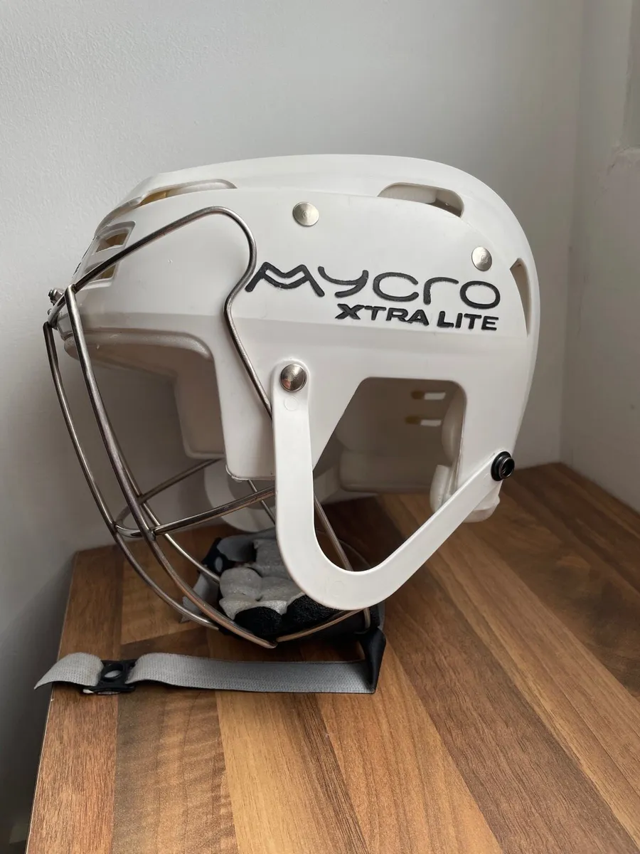 White mycro hurling helmet - Image 2