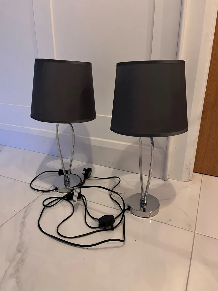 2 bedside lamps - Image 1