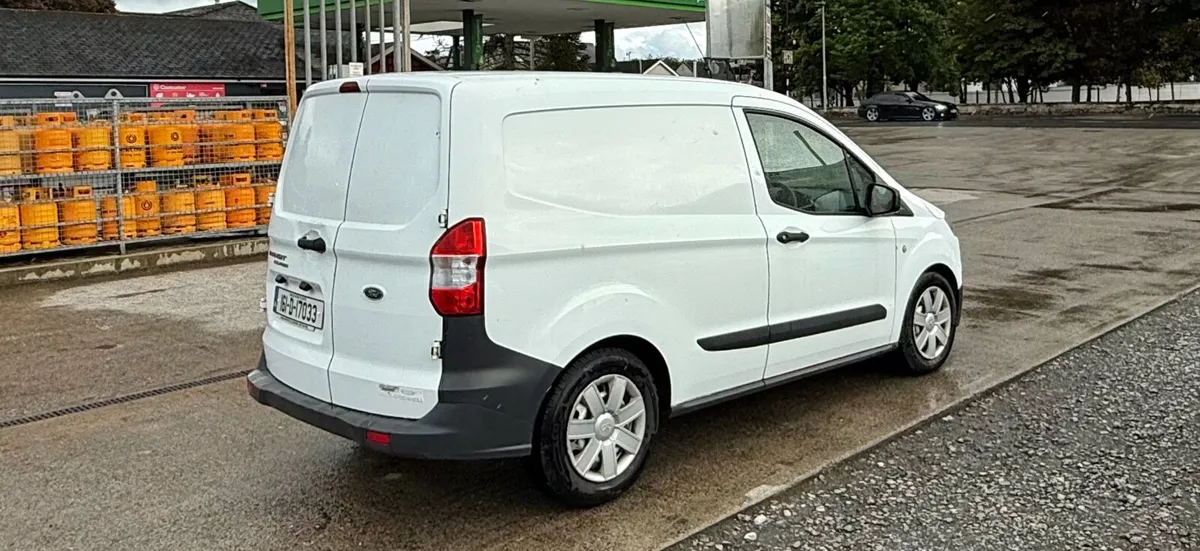 Ford Transit Courier New Doe - Image 2