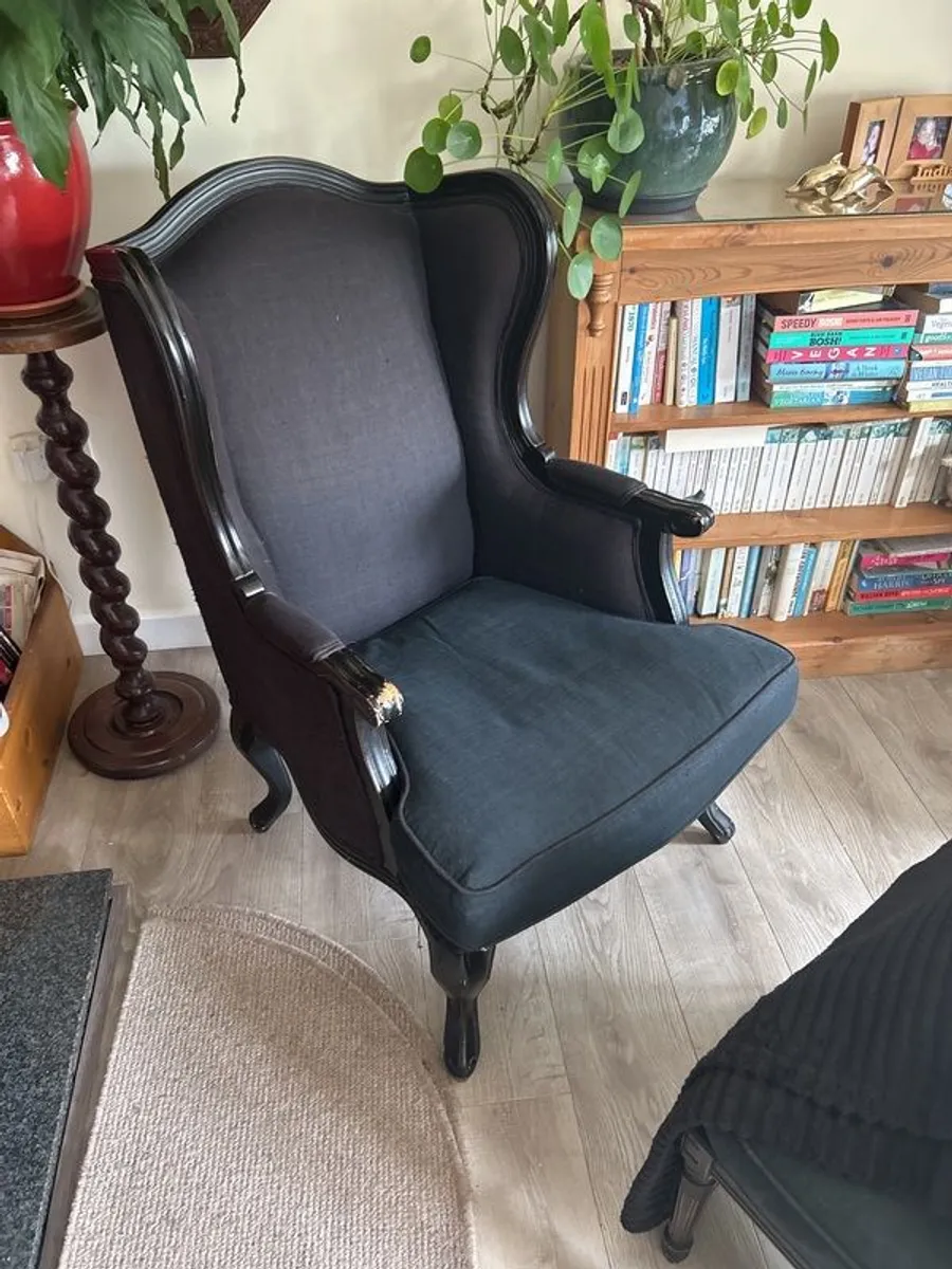 Armchair and footstool - Image 3