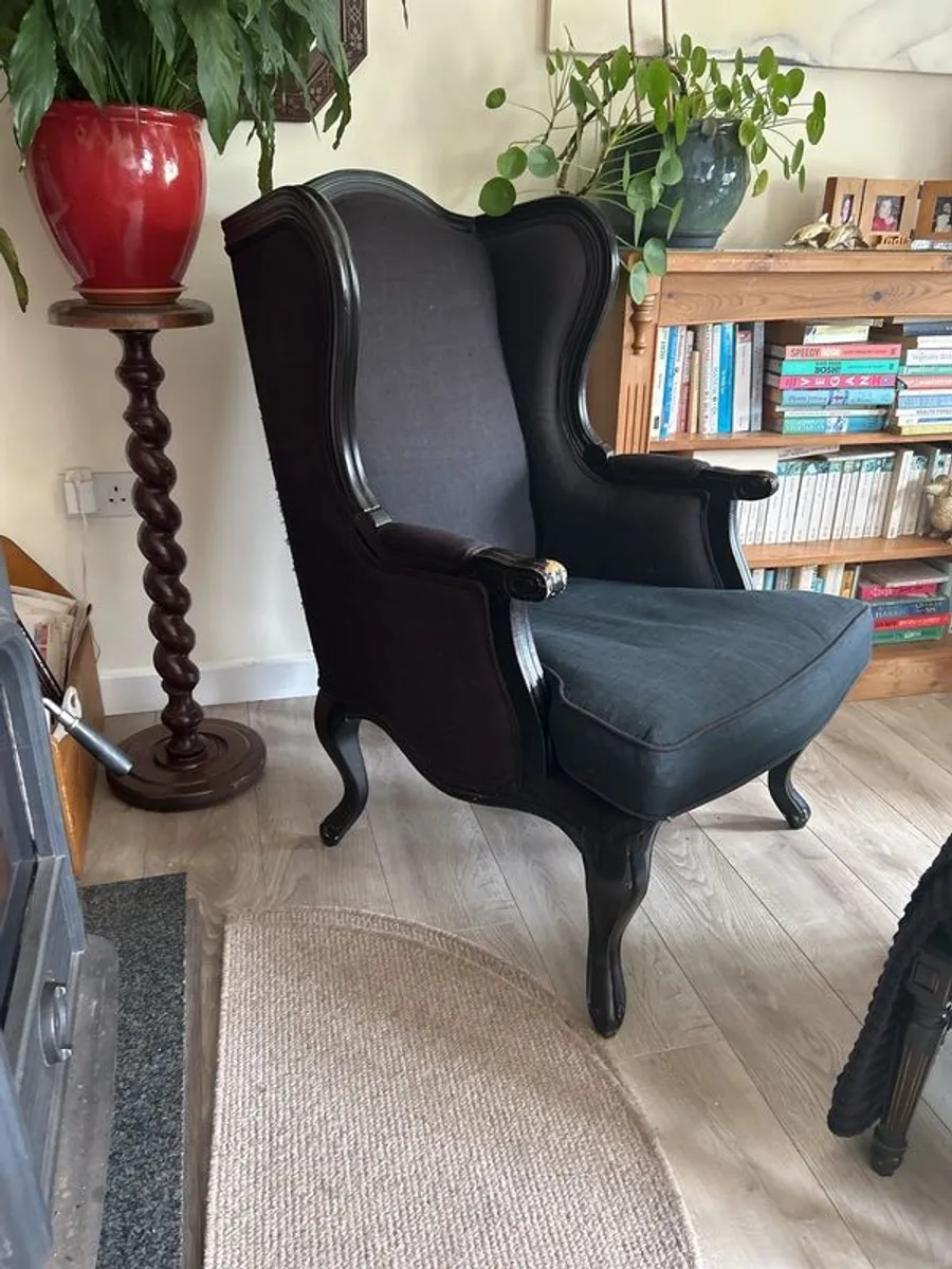 Armchair and footstool - Image 4