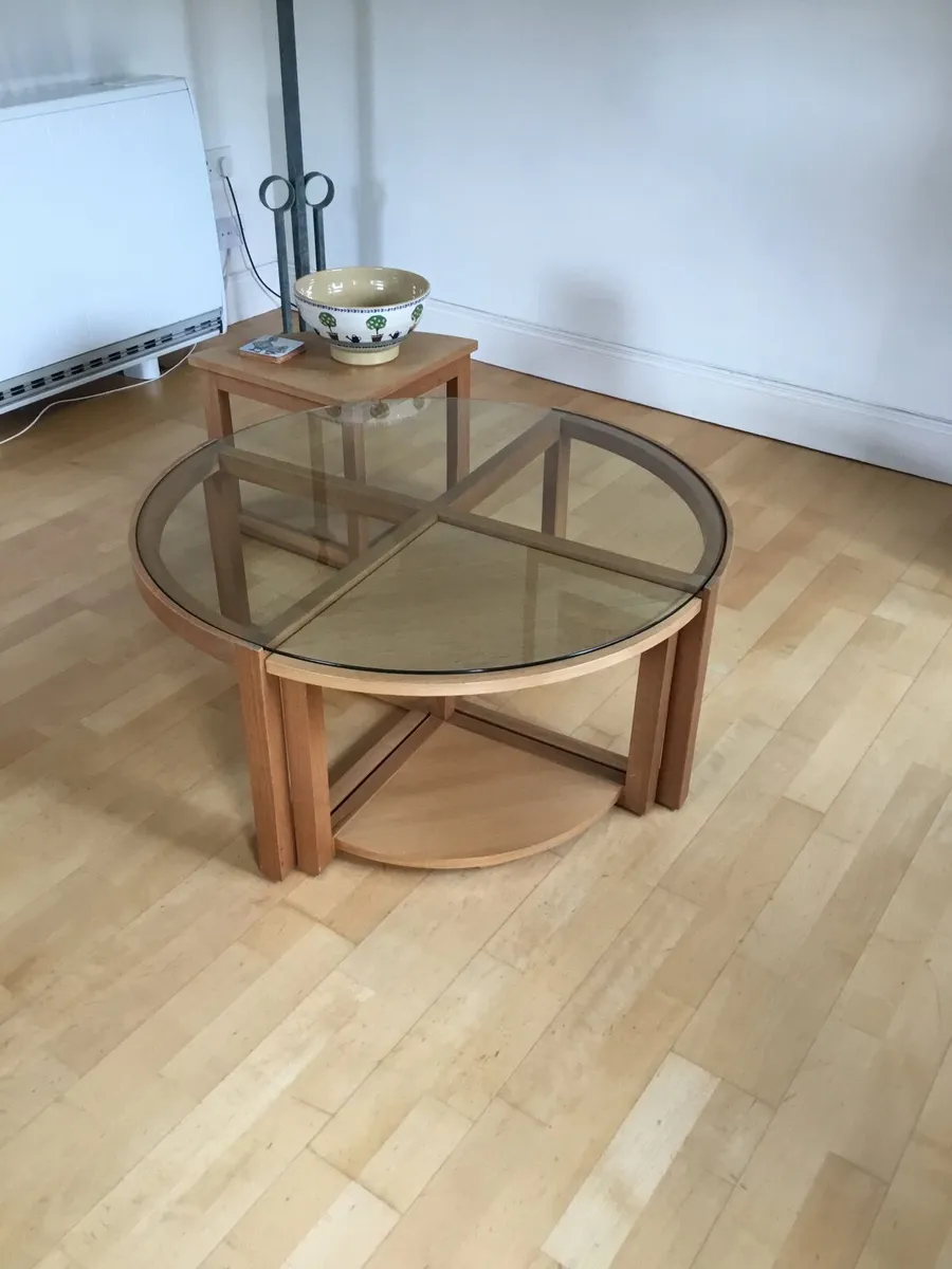 Glass topped coffee table with 2 insert tables - Image 1