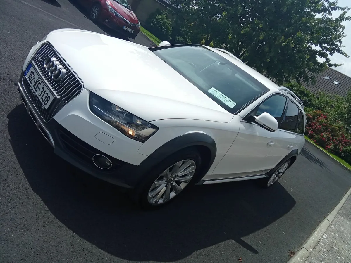 Audi A4 2015 avant allroad quattro - Image 3