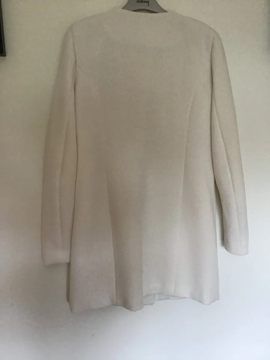 White summer coat - Image 4
