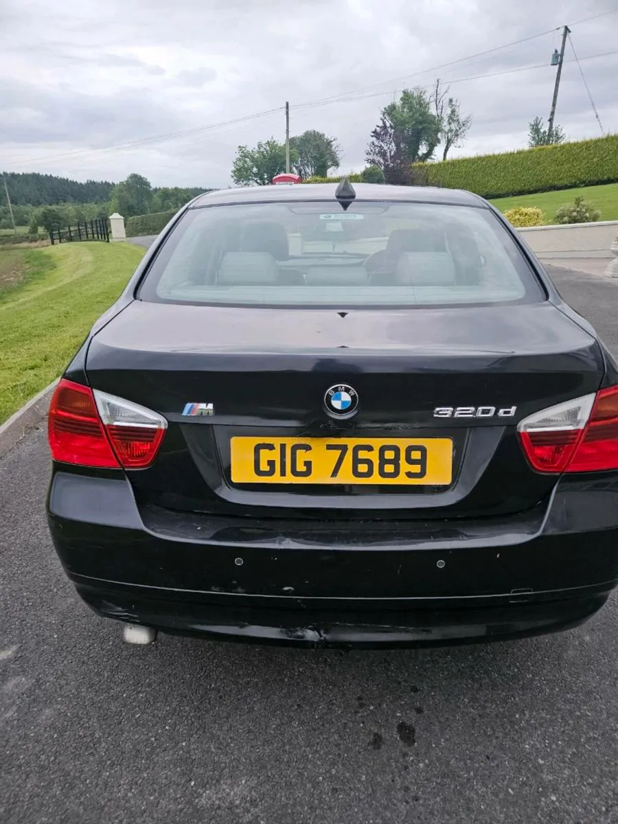Bmw 320 - Image 1