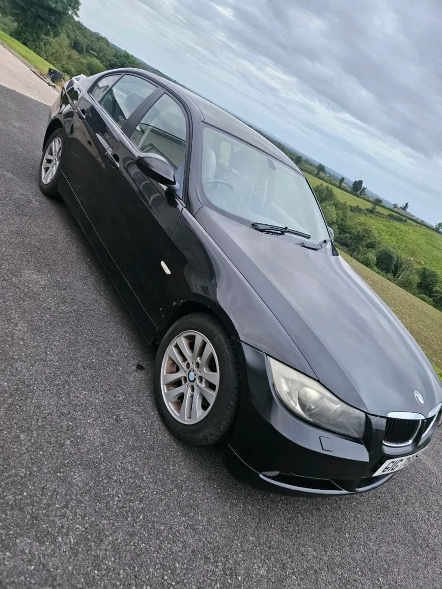 Bmw 320 - Image 2